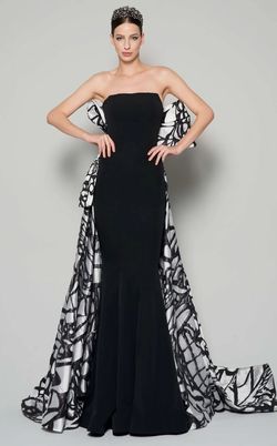 Style N0395 MNM Black Size 10 Floor Length Train Dress on Queenly