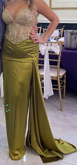 Minna fashion group Green Size 6 Wedding Guest Sheer Medium Height Emerald Straight Dress on Queenly