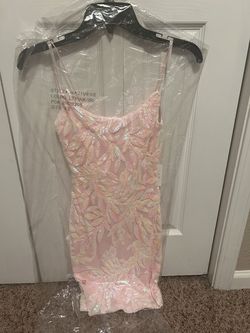 Windsor White Size 0 Bachelorette Appearance Sequined Cocktail Dress on Queenly