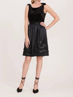 Style 1-2063795451-1901 Tyler Boe Black Size 6 Jersey Velvet Cocktail Dress on Queenly