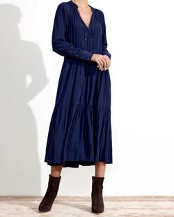 Style 1-2464521334-3236 Brochu Walker Blue Size 4 Navy Satin High Neck Cocktail Dress on Queenly