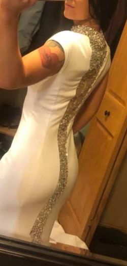 Sherri Hill White Size 2 Sequin Straight Dress on Queenly