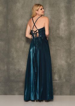 Style 11004 Dave and Johnny Blue Size 14 Teal Black Tie Plus Size Floor Length Side slit Dress on Queenly