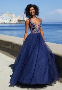 Style 42013 MoriLee Blue Size 6 V Neck Floral Floor Length Ball gown on Queenly