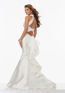 Style 99145 MoriLee White Size 00 Prom Mermaid Dress on Queenly