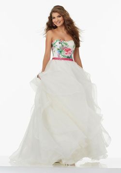 Style 99006 MoriLee White Size 0 Floor Length Mori Lee Floral Tall Height Ball gown on Queenly