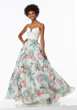 Style 99005 MoriLee White Size 0 Print Floral Cotillion Floor Length Ball gown on Queenly