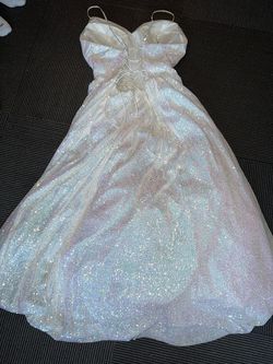David's Bridal Multicolor Size 20 Prom Plunge Ball gown on Queenly