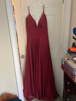 David and Dylan Red Size 14 Burgundy Plunge Pockets Floor Length Straight Dress on Queenly