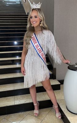 Ashley Lauren White Size 4 One Shoulder Fringe Fully Beaded Speakeasy Cocktail Dress on Queenly