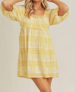 Style 1-865634374-3011 LUSH Yellow Size 8 Free Shipping Polyester Tall Height Cocktail Dress on Queenly