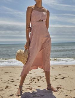 Style 1-1801036986-1498 HUNTER BELL Pink Size 4 Tall Height Free Shipping Cocktail Dress on Queenly