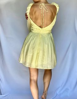 Style 1-3763771263-2901 ASTR Yellow Size 8 Free Shipping Mini Cocktail Dress on Queenly