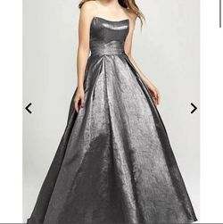 Madison James Silver Size 2 Prom Ball gown on Queenly