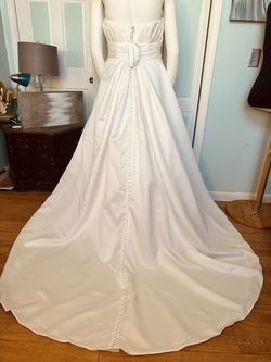 House of Wu Nude Size 18 Plus Size Satin Ivory Strapless Ball gown on Queenly
