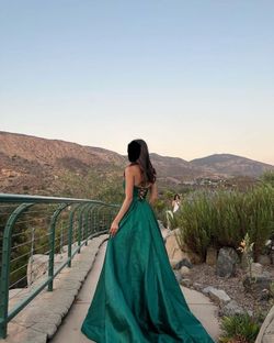 Style 54325 Sherri Hill Green Size 2 Satin Ball gown on Queenly