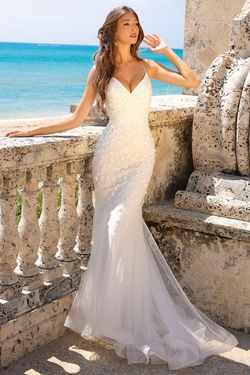 Style 1 Amelia Couture White Size 2 Flare Sheer Custom Mermaid Dress on Queenly
