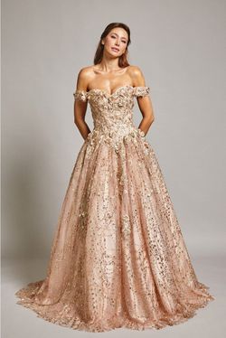 Style WF7312 Bicici & Coty Green Size 16 Quinceanera Floor Length Sequined Ball gown on Queenly