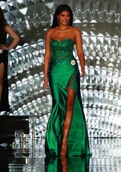 Sivory Green Size 4 Prom Sheer Side slit Dress on Queenly