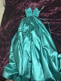 Style 53885 Sherri Hill Green Size 00 Floor Length Teal Plunge Straight Dress on Queenly