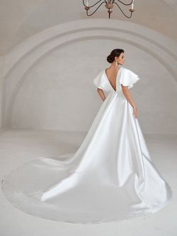 Style FSWD8112 Faeriesty White Size 0 Jersey Engagement Military Backless Tall Height Straight Dress on Queenly
