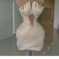Minna Nude Size 6 50 Off Mini Cocktail Dress on Queenly