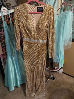 Style 5438 Mac Duggal Gold Size 6 Long Sleeve 50 Off Sequined Mermaid Dress on Queenly