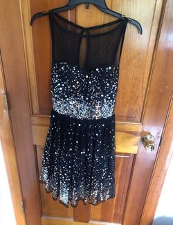 Ruby Rox Black Size 8 Swoop Semi Formal A-line Dress on Queenly