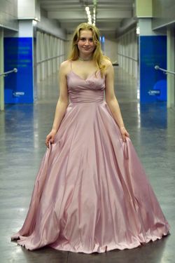 Dancing Queen Pink Size 4 Prom Plunge Black Tie Ball gown on Queenly