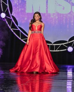 Mac Duggal Red Size 2 Floor Length Medium Height Plunge Mermaid Dress on Queenly
