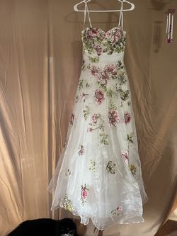 Jovani White Size 6 Floor Length Jewelled Ball gown on Queenly