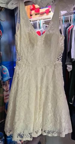 David's Bridal White Size 8 Semi Formal Engagement Prom Straight Dress on Queenly