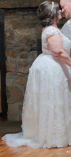 David's Bridal White Size 20 Plus Size Medium Height Wedding Train Dress on Queenly