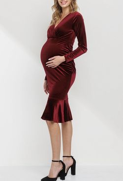 Style 1-1364955817-3236 Hello Miz Red Size 4 Velvet Cocktail Dress on Queenly