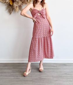 Style 1-329766899-3011 MINKPINK Pink Size 8 Spaghetti Strap Tall Height Keyhole Cocktail Dress on Queenly