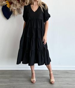 Style 1-3553562226-3471 En Saison Black Size 4 V Neck Sleeves Free Shipping Cocktail Dress on Queenly