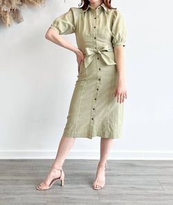 Style 1-422744327-3471 En Saison Green Size 4 Free Shipping Tall Height Cocktail Dress on Queenly