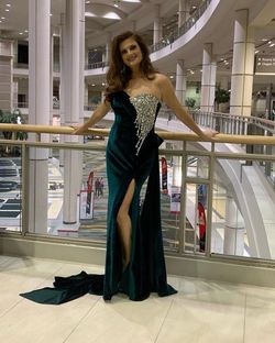 Portia and Scarlett Green Size 6 Prom Side Slit Pageant Strapless Mermaid Dress on Queenly