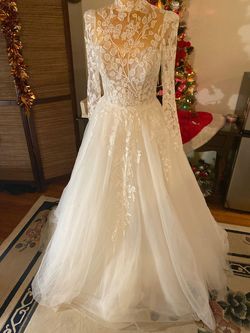 Style 225662 or s10094 Salestia Paris White Size 12 Wedding Free Shipping Train Dress on Queenly