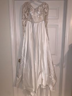 Style CWG908 David's Bridal White Size 4 Floor Length Long Sleeve Ball gown on Queenly