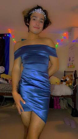 Windsor Blue Size 4 Homecoming Nightclub Euphoria Midi Cocktail Dress on Queenly