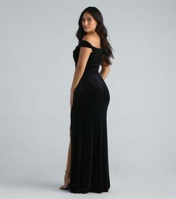 Style 05002-7595 Windsor Black Size 4 Party Jersey Velvet Tall Height Mermaid Side slit Dress on Queenly