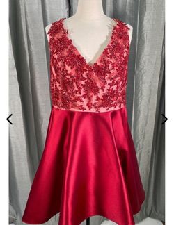 Red Size 24 Cocktail Dress on Queenly