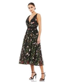 Mac Duggal Black Size 16 V Neck Sheer Floral A-line Dress on Queenly
