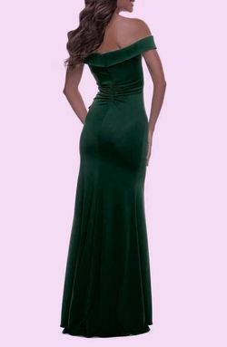 la femme Green Size 10 Emerald A-line Dress on Queenly