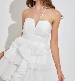 Style 1-2424880471-3471 DO+BE White Size 4 Free Shipping Bachelorette Tall Height Cocktail Dress on Queenly