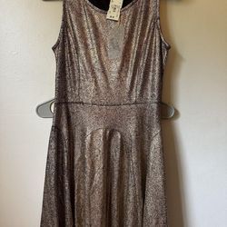 Hem & Thread Gold Size 8 Swoop Metallic Homecoming A-line Dress on Queenly