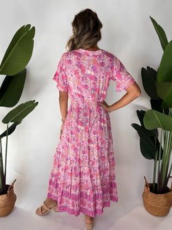 Style 1-3915153140-3973 Walker & Wade Pink Size 0 Military Floor Length Floral Straight Dress on Queenly