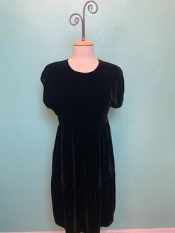 Style 1-788289066-3472 cut loose Black Size 4 Sleeves Pockets Wednesday Mini Cocktail Dress on Queenly