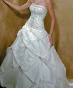 Style 8350 Allure Bridals White Size 6 Cotillion Ball gown on Queenly